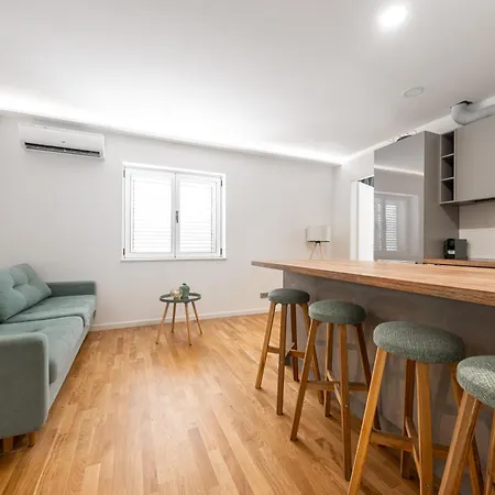 M&m Apartment